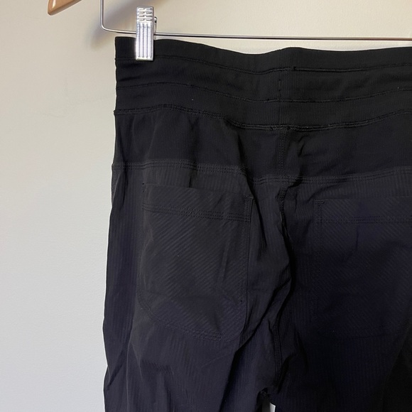 Lululemon Track Pant Joggers (black, size 4) - Picture 6 of 8